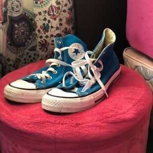 blue converse